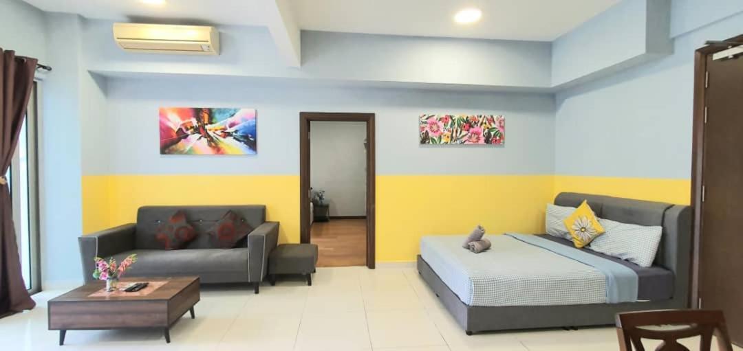 Regalia Suites With Infinity Pool Klcc By Staycation Homes Kuala Lumpur Ngoại thất bức ảnh