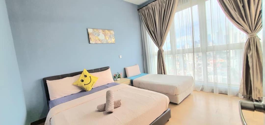 Regalia Suites With Infinity Pool Klcc By Staycation Homes Kuala Lumpur Ngoại thất bức ảnh