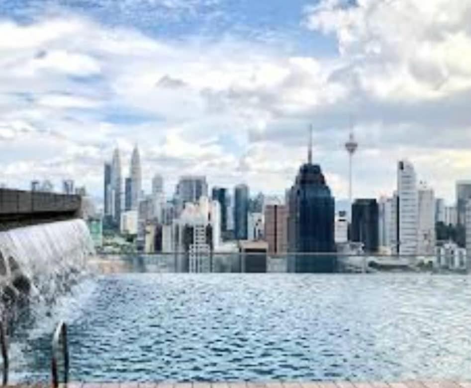 Regalia Suites With Infinity Pool Klcc By Staycation Homes Kuala Lumpur Ngoại thất bức ảnh