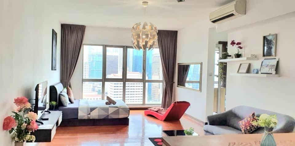 Regalia Suites With Infinity Pool Klcc By Staycation Homes Kuala Lumpur Ngoại thất bức ảnh